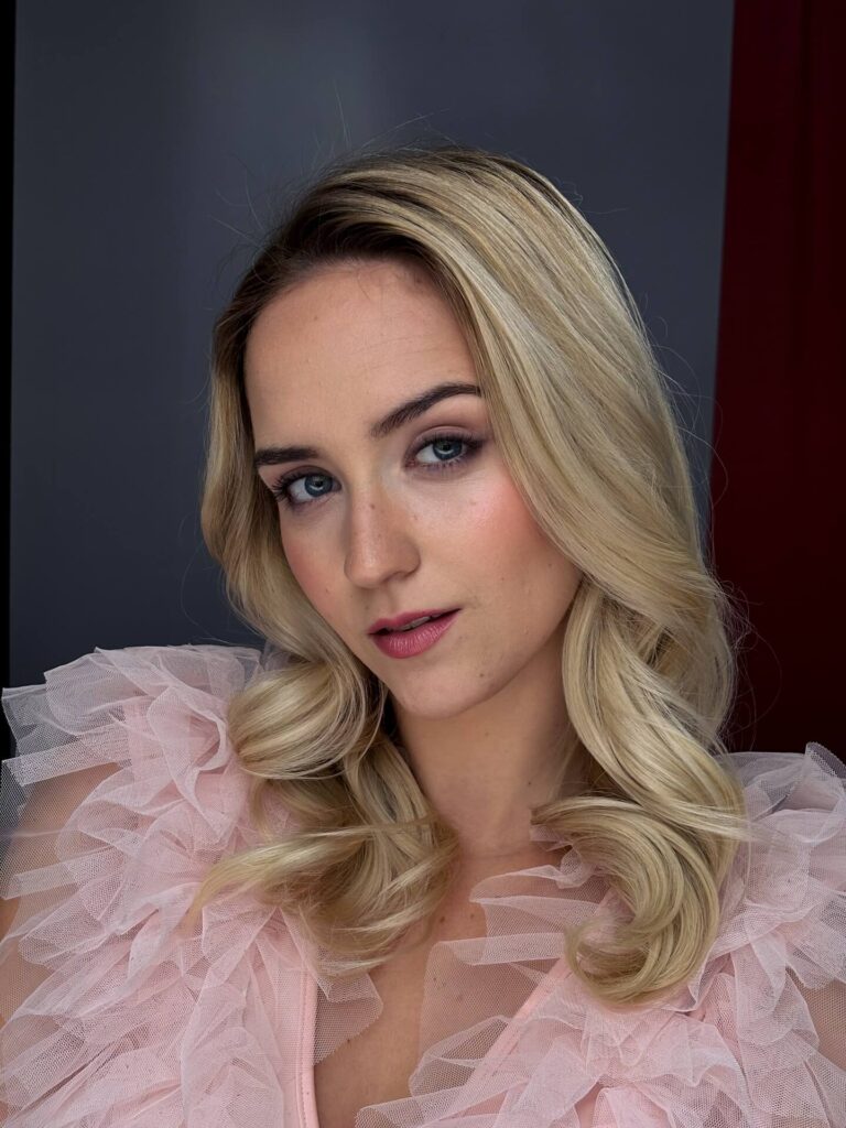 Sminkelés és kozmetikázás Baján. Nappali smink készítése Baja.