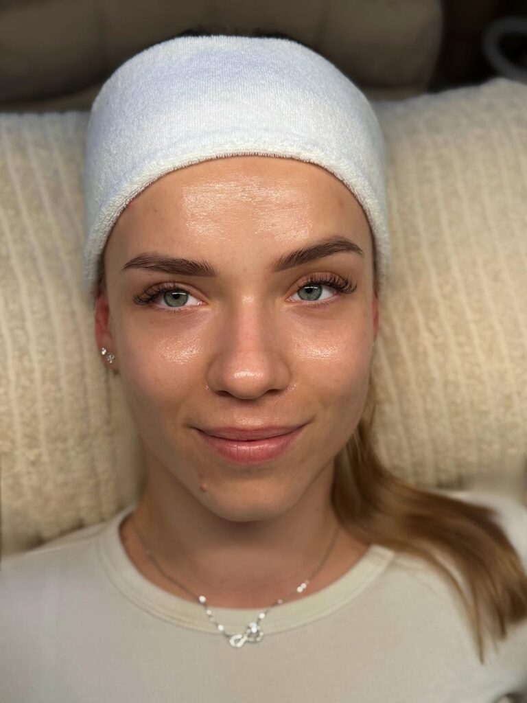 Arckezelés és sminkelés Baján. Baja arckezelés. Baja sminkelés. Hydrabeauty Baján